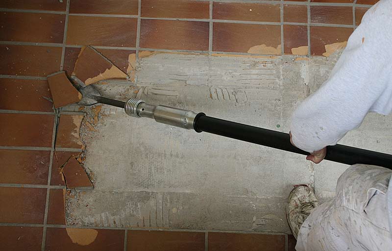 VOGT Hammer pentru decopertarea finisajelor aderente de pe pereti si ziduri.